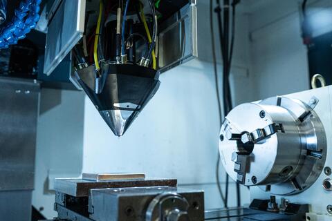 Colchester Storm VL-1000 m/intergrert Meltio 3D-printhode.